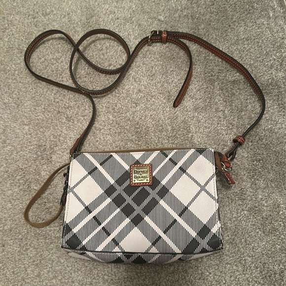 Dooney & Bourke plaid crossbody bag - Picture 1 of 1